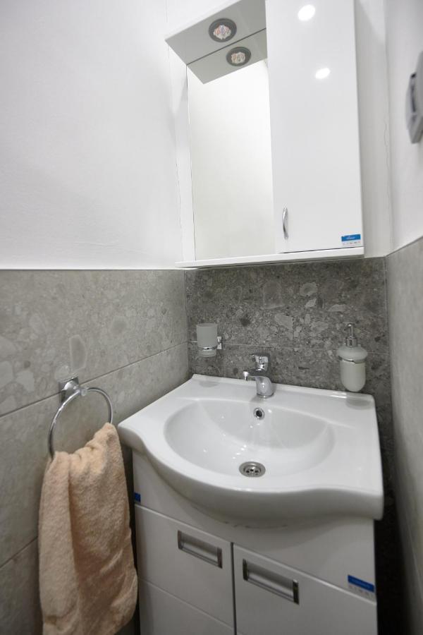Vanimi Lux Apartmani Kikinda Dış mekan fotoğraf